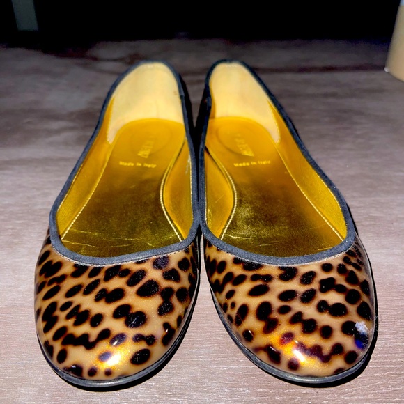 Gently used J. Crew flats size 7 leopard print would be awesome work shoes.